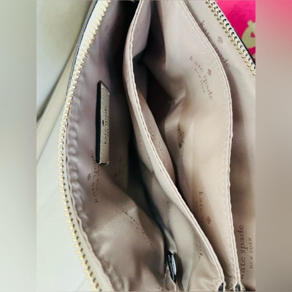 Kate Spade Cream Crossbody Bag - Picture 4 of 16